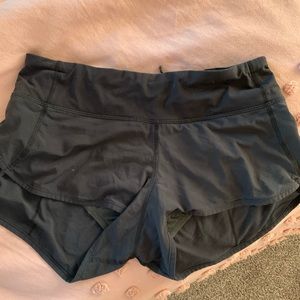 Lulelemon black shorts size 4